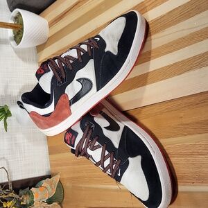 Nike Allyoop SB, White University Red, Running shoes